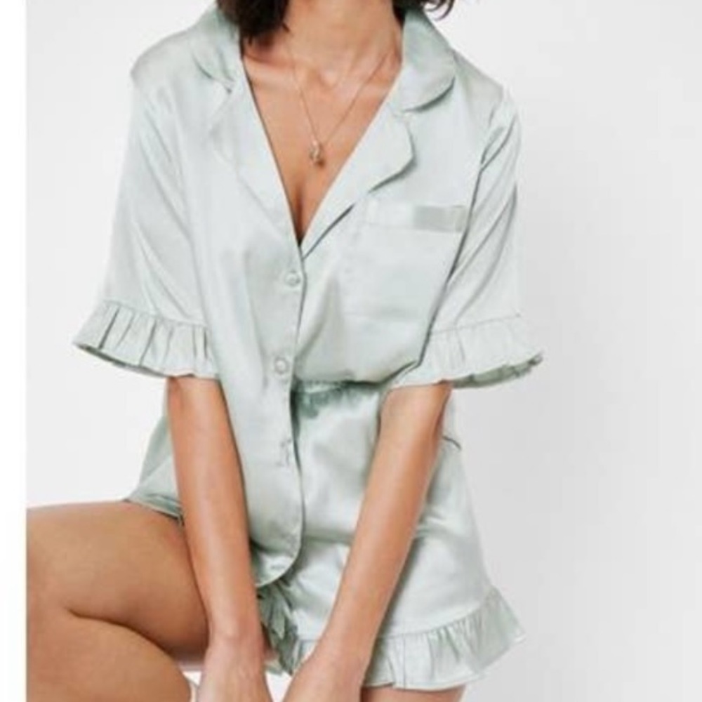 Nasty Gal Light Green Satin Ruffle Pajama Shirt And Shorts Set Women's 8, 12, 14